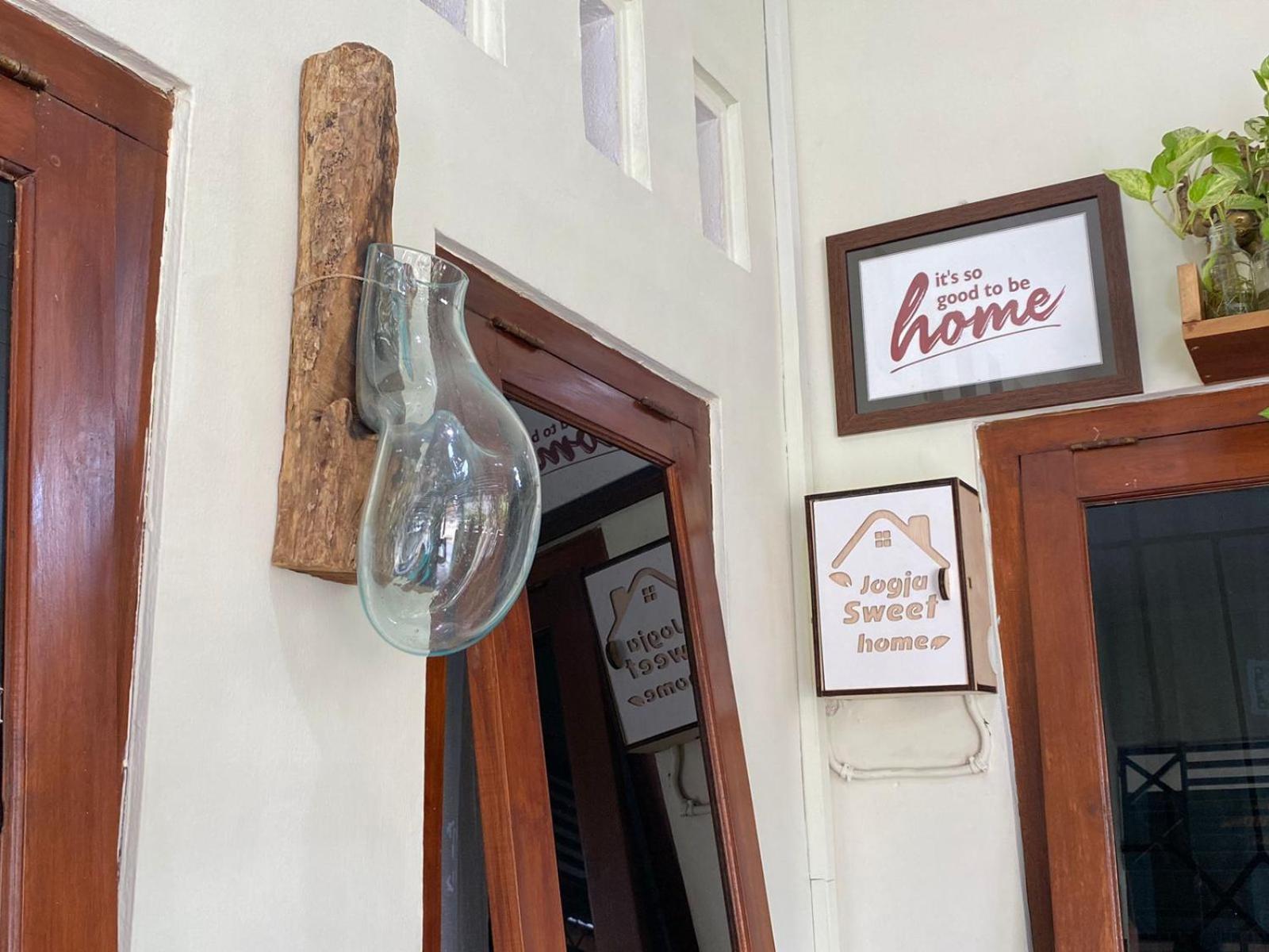 Coliving Jogja Sweet Home Kost Lengkap Di Jogjakarta Kültér fotó