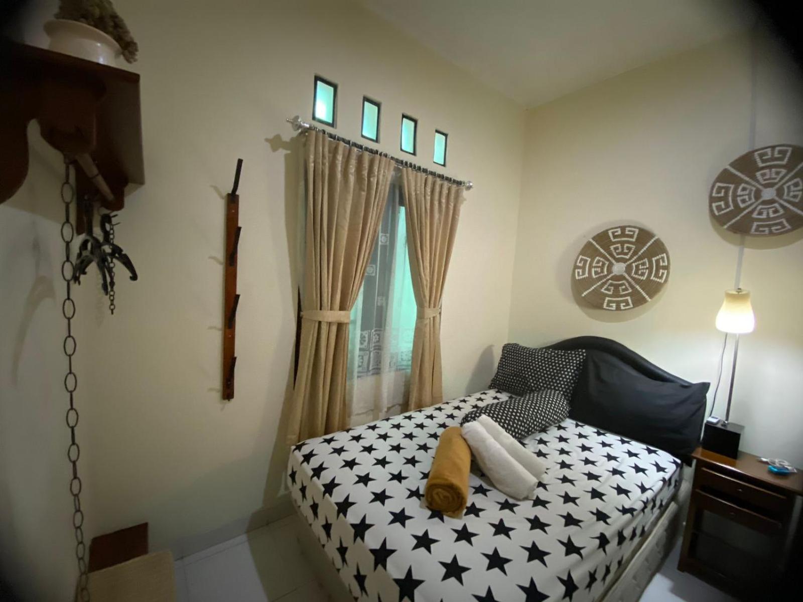 Coliving Jogja Sweet Home Kost Lengkap Di Jogjakarta Szoba fotó