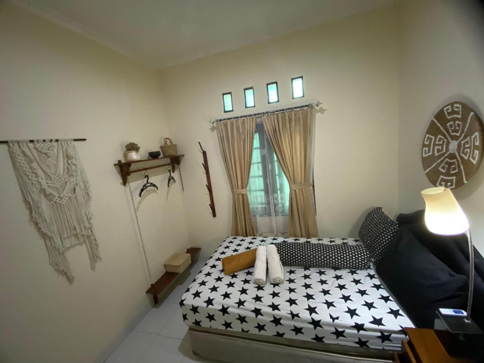 Coliving Jogja Sweet Home Kost Lengkap Di Jogjakarta Szoba fotó