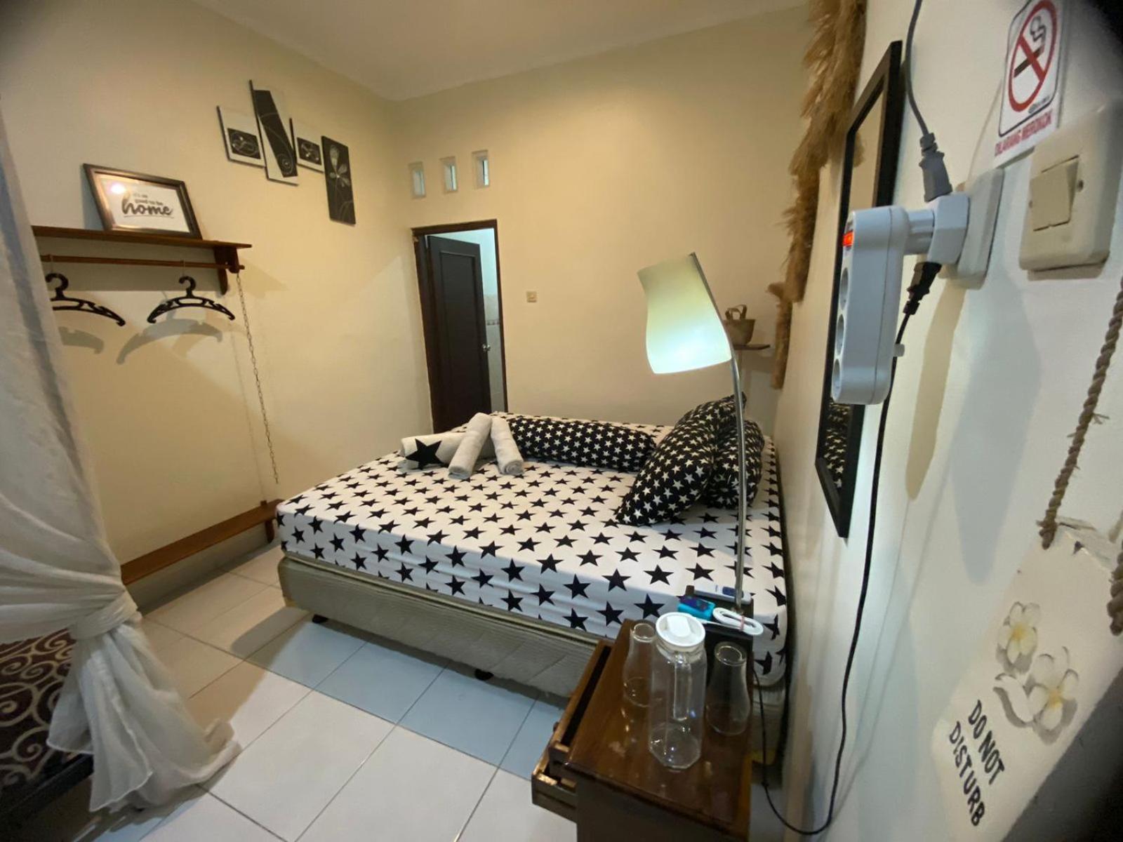 Coliving Jogja Sweet Home Kost Lengkap Di Jogjakarta Szoba fotó