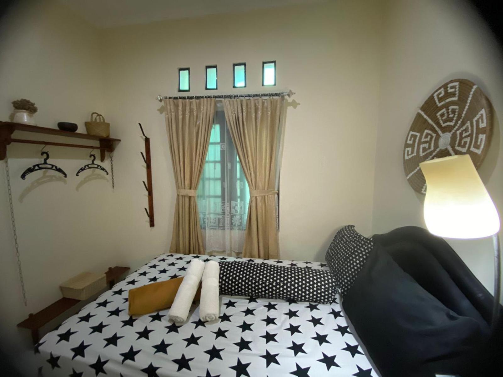 Coliving Jogja Sweet Home Kost Lengkap Di Jogjakarta Szoba fotó